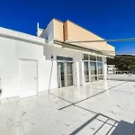Penthouse 696