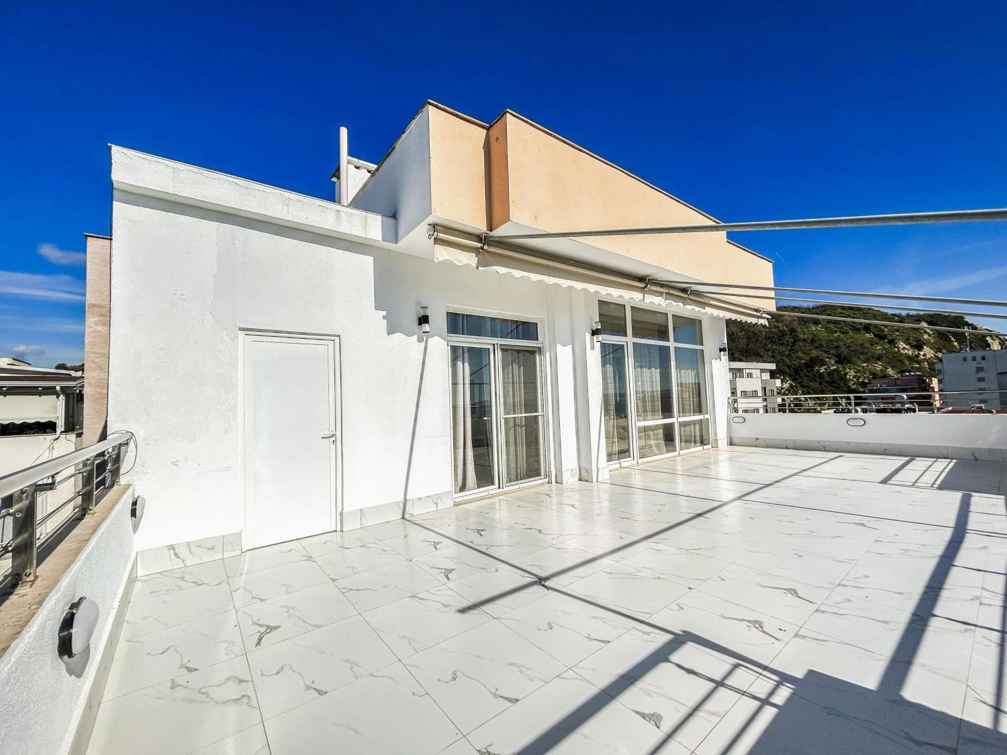 Penthouse 696 Apartamento Durrës